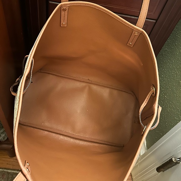 Michael Kors Tan and Cream Signature Tote - Picture 4 of 5